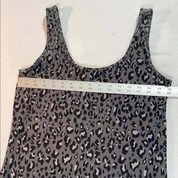 Maurices Black and Gray Leopard Fitted Sleeveless Tank Top EUC Large - Picture 10 of 13